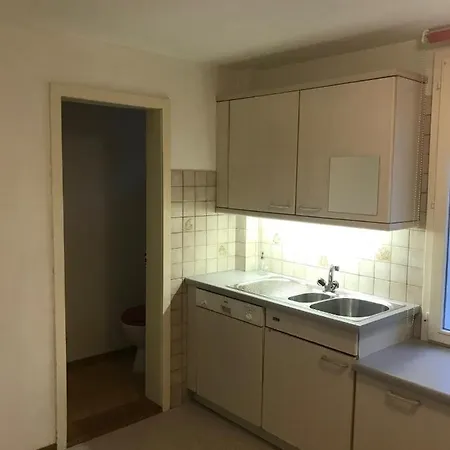 Simple Flat 64m2 Center Private Parking Small Bathroom * Burgdorf