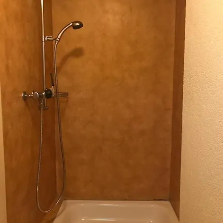 Simple Flat 64m2 Center Private Parking Small Bathroom ブルクドルフ
