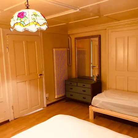 Simple Flat 64m2 Center Private Parking Small Bathroom ブルクドルフ