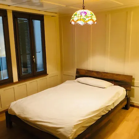 Simple Flat 64m2 Center Private Parking Small Bathroom * 布格多夫
